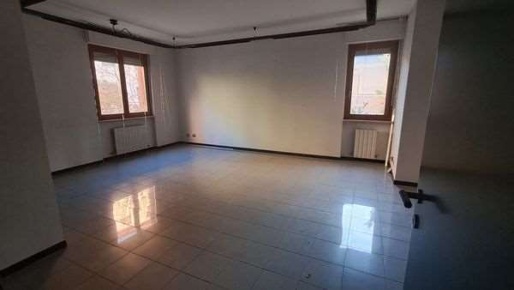 Foto Appartamento a Ancona di 220 m² con 10 locali in vendita