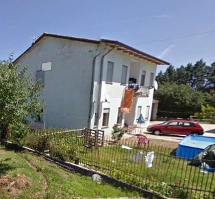 Foto Case indipendenti in Via Cacciatora, Loria di 196 m² con 8 locali