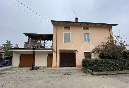 Foto Case indipendenti in Via Matteotti, Polesine Zibello Zibello di 265 m²