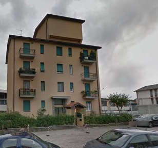 Foto Appartamento in Piazza Corvi, Biandronno Centro di 70 m² con 4 locali