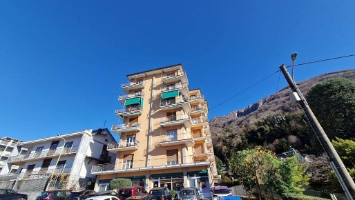 Foto Appartamento in Via Pacinotti, Omegna Centro di 80 m² con 2 locali