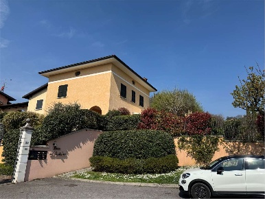 Foto Villa unifamiliare in del lavatoio 14, Gussago Piazza di 245 m²