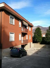 Foto Appartamento in Via Santa Maria, Olginate di 103 m² con 6 locali