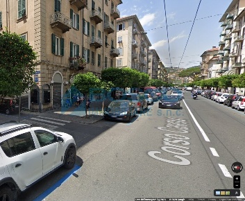 Foto Locale commerciale in Corso Cavour 243, La Spezia Centro Storico