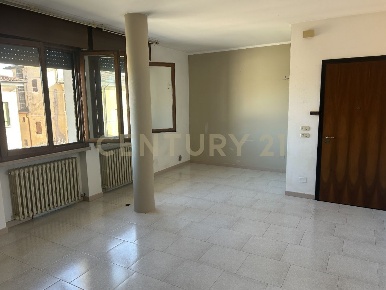 Foto Appartamento in Via G. Leopardi snc, Cerea Centro di 129 m² in vendita