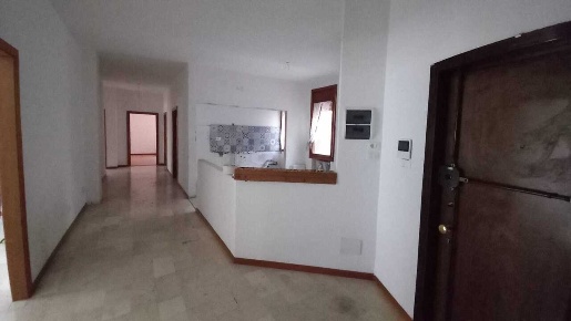 Foto Appartamento in Piazza Malatesta 21, Rimini Centro Storico di 170 m²