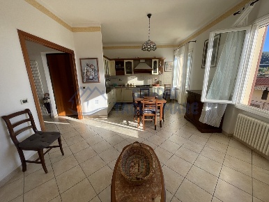 Foto Appartamento in via mazzini, Pompeiana Centro di 86 m² con 3 locali