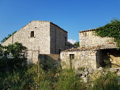 Foto Casale a Ragusa di 120 m² con 5 locali in vendita