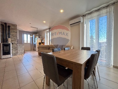 Foto Appartamento in via G. Matteotti, Arcisate Centro di 120 m² in vendita