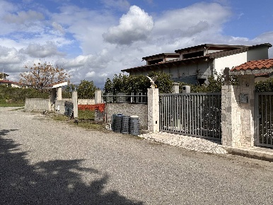 Foto Villa singola in Via Mattia Preti, Borgia di 200 m² con 6 locali