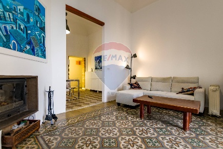 Foto Appartamento in Via Volturno, Palermo Tribunale di 161 m² con 6 locali