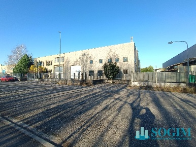 Foto Capannone industriale in Via Maestri del lavoro, Carbonate Centro