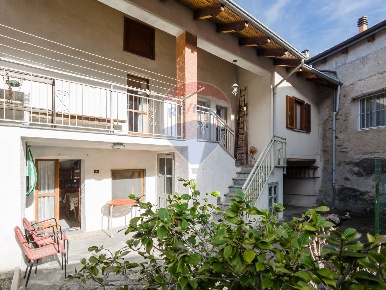 Foto Casa indipendente in via Castagneretto, Villar Focchiardo Baratte