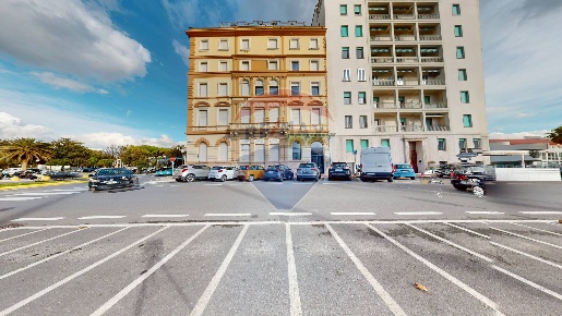 Foto Appartamento in viale daniele manin, Viareggio Lungomare di 106 m²