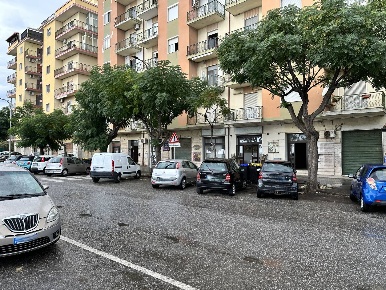 Foto Negozio in Via Stefano Lungomare, Catanzaro Catanzaro Lido di 25 m²