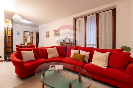 Foto Appartamento in Via Luciano Manara, Vimercate Semicentro di 108 m²