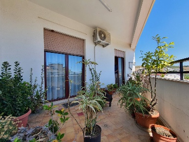 Foto Appartamento in via Sant'Elena, Catanzaro Catanzaro Lido di 105 m²