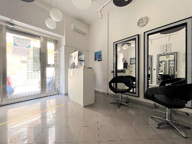 Foto Negozio in via Zara, Catanzaro Catanzaro Lido di 40 m² con 1 locali