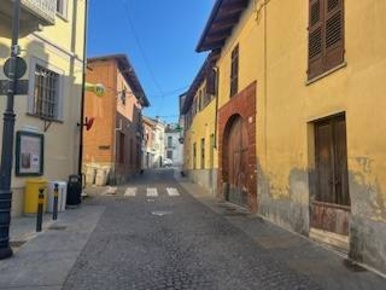 Foto Box in Francesco Cerutti, Moncalieri Revigliasco - Maddalena di 40 m²