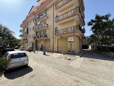 Foto Magazzino in via Genova, Catanzaro Catanzaro Lido di 45 m² in vendita