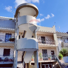 Foto Appartamento in Via Casamassima, Cellamare di 120 m² con 3 locali