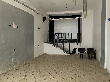 Foto Negozio in via Francesco Acri, Catanzaro Centro Storico di 55 m²