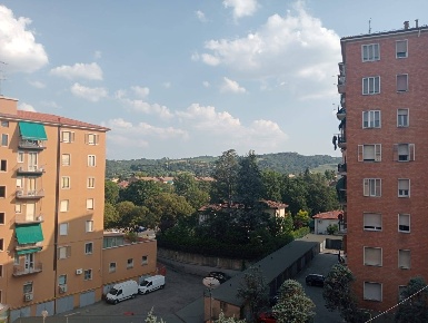 Foto Appartamento in Via Cardinale Gil De Albornoz, Bologna Savena di 98 m²