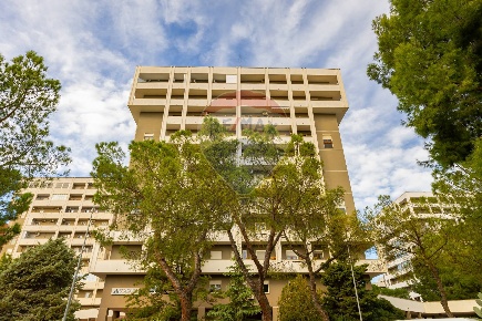 Foto Appartamento in Via Michele Mitolo, Bari Poggiofranco di 125 m²