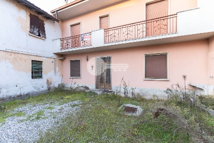 Foto Casa indipendente in Vicolo Chiuso, Pralboino di 280 m² con 7 locali