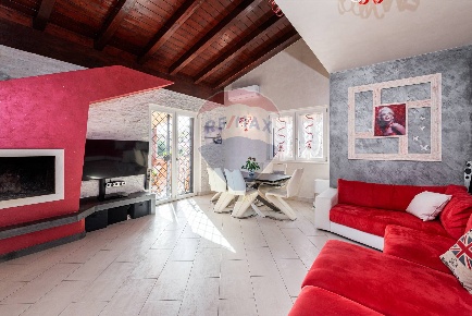 Foto Villa bifamiliare in Via Medardo Rosso, Roma Acilia di 170 m²