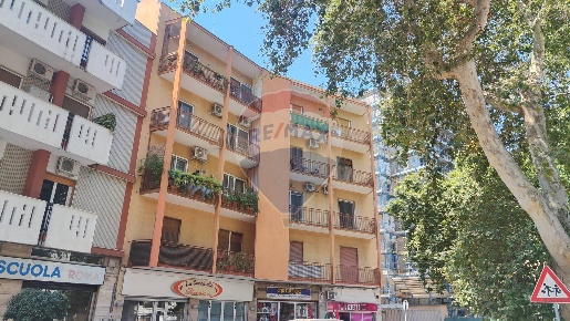 Foto Appartamento in Via Scipione L'africano, Bari Picone di 107 m²