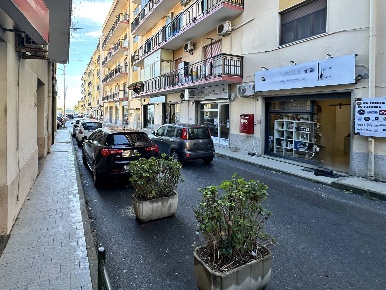 Foto Negozio in Via Vibo Valentia, Catanzaro Catanzaro Lido di 45 m²