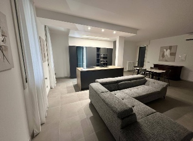 Foto Appartamento in Via Cosme' Tura, Ferrara Centro Storico di 200 m²