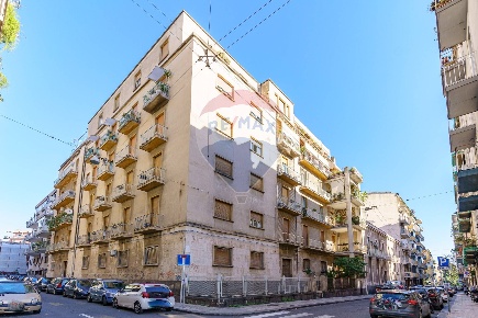 Foto Appartamento in Via Dottor Consoli, Catania di 171 m² con 6 locali