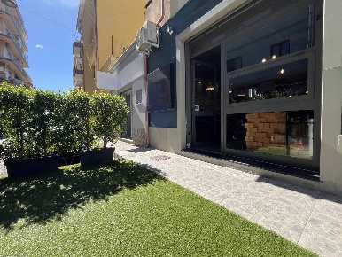 Foto Negozio in via Genova, Catanzaro Catanzaro Lido di 80 m² con 2 locali