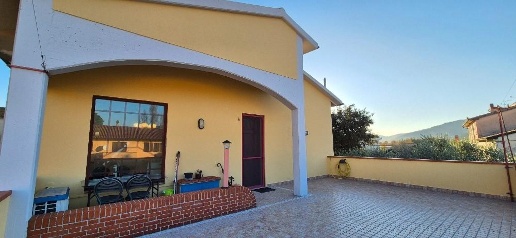 Foto Appartamento a Bientina Centro di 120 m² con 7 locali in vendita