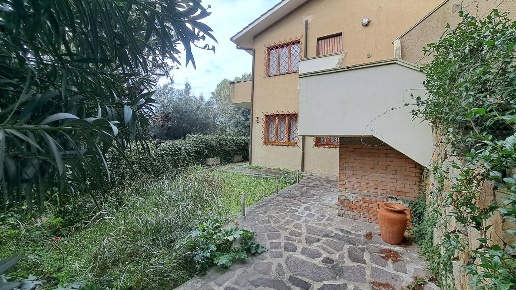 appartamento in vendita a Rosignano Marittimo in zona Castiglioncello