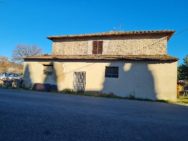 Foto Appartamento a Poggibonsi di 180 m² con 10 locali in vendita