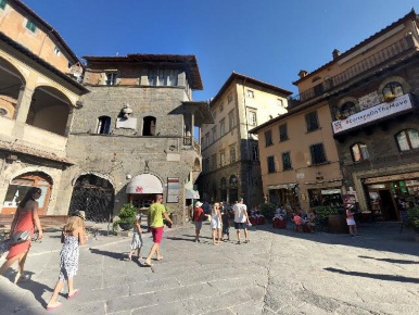 Foto Box a Cortona Centro di 36 m² in vendita