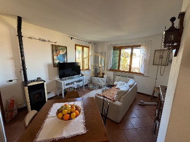 Foto Appartamento a Casole d'Elsa di 60 m² con 3 locali in vendita