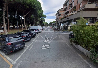 Foto Negozio a Carrara Marina di Carrara di 35 m² con 1 locali in affitto