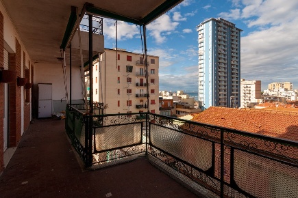 Foto Appartamento in Via Fiume 25, Follonica Centro di 90 m² con 5 locali