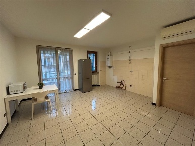 Foto Appartamento in Via II Giugno, Corsico di 70 m² con 2 locali