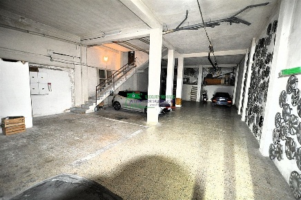 Foto Box a Ragusa di 180 m² con 1 locali in affitto