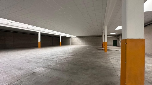 Foto Capannone industriale a Olgiate Olona di 952 m² in affitto
