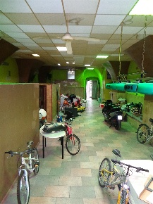 Foto Locale commerciale in PIAZZA DIAZ, Palo del Colle Centro di 150 m²