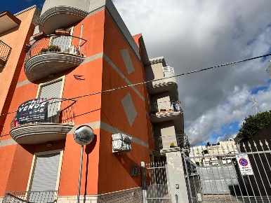Foto Appartamento in Via DEGLI ORTI 42, Pulsano Centro di 130 m² in vendita