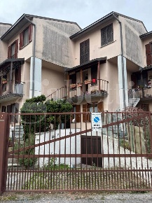 Foto Villa a schiera in Via Timossi 7, Lacchiarella Centro di 142 m²