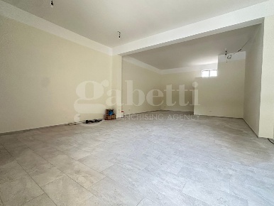Foto Negozio in Adda, Marano di Napoli di 70 m² con 1 locali in vendita