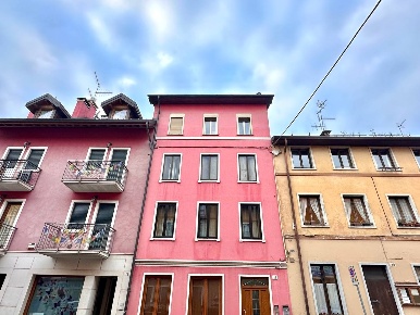 Foto Appartamento in viale Giacomo Matteotti, Asiago Centro di 120 m²